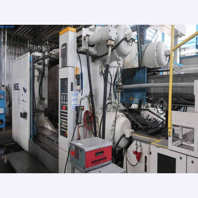 Machines en technische uitrusting op het gebied van kunststof spuitgieten (1600 - 23000 kN)-1
