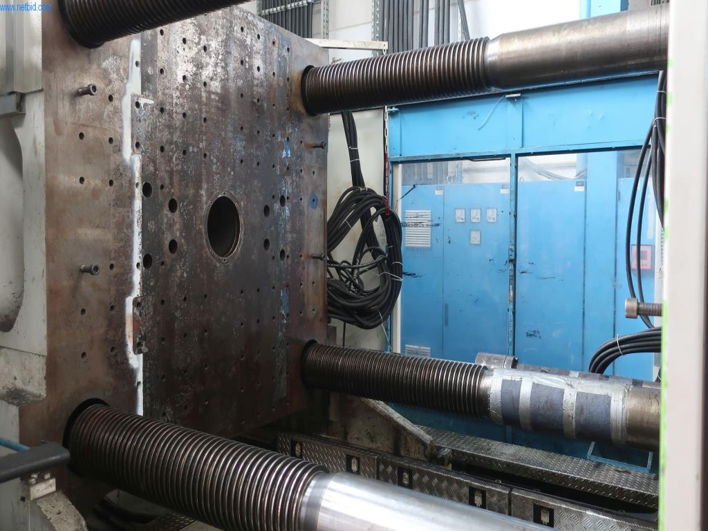 Máquinas y equipos técnicos en el ámbito del moldeo por inyección de plásticos (1600 - 23000 kN)-4