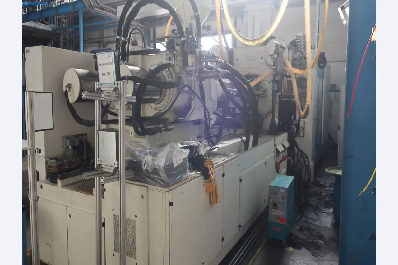 Machines en technische uitrusting op het gebied van kunststof spuitgieten (1600 - 23000 kN)-7
