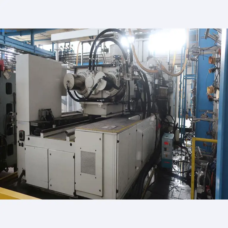Stroje a technická zařízení v oblasti vstřikování plastů (1600 - 23000 kN)-3
