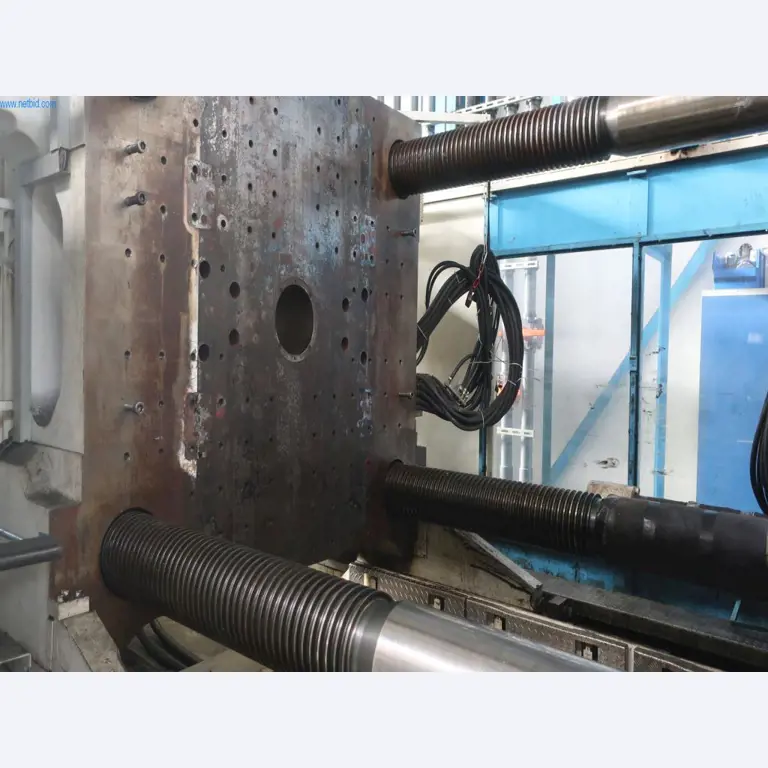 Stroje a technická zařízení v oblasti vstřikování plastů (1600 - 23000 kN)-5