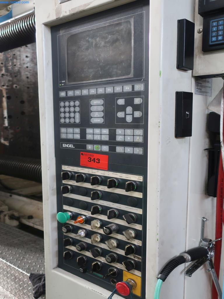 Stroji in tehnična oprema na področju brizganja plastike (1600 - 23000 kN)-6