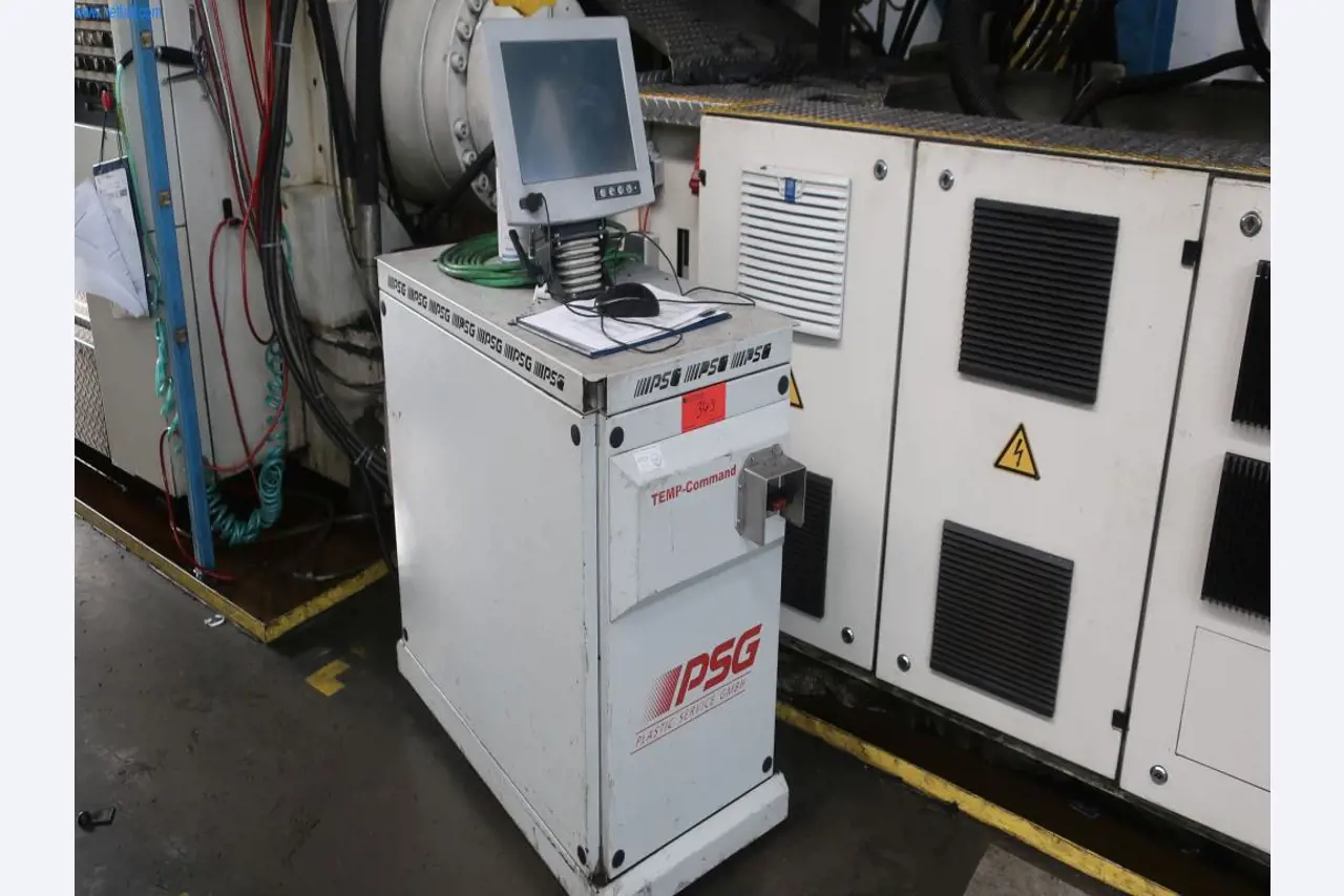 Stroje a technická zařízení v oblasti vstřikování plastů (1600 - 23000 kN)-7