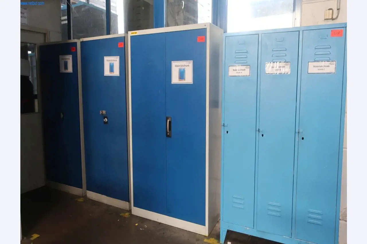 Máquinas y equipos técnicos en el ámbito del moldeo por inyección de plásticos (1600 - 23000 kN)-1