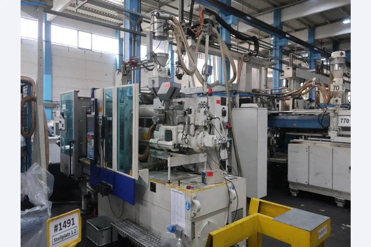 Máquinas y equipos técnicos en el ámbito del moldeo por inyección de plásticos (1600 - 23000 kN)-1