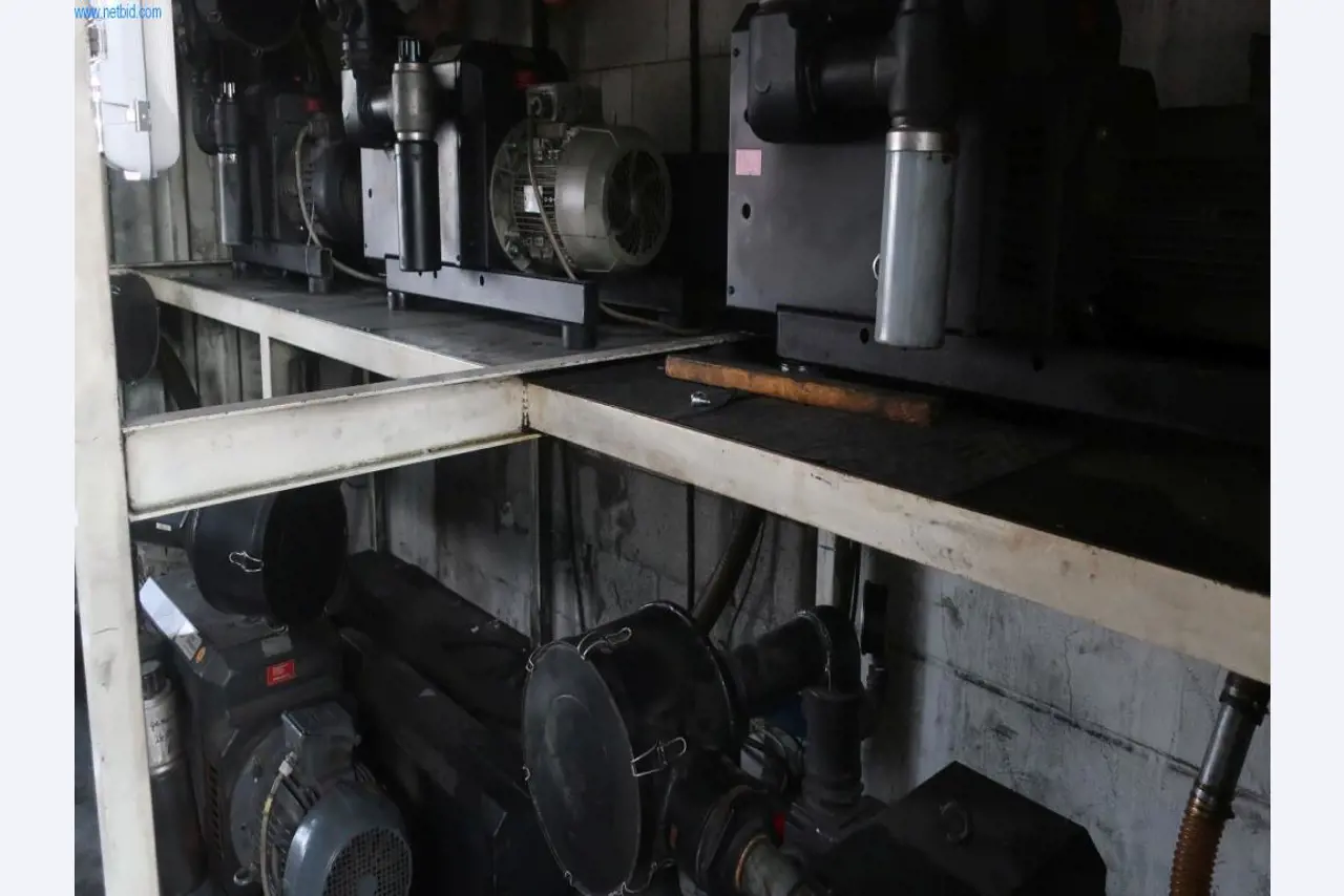 Stroji in tehnična oprema na področju brizganja plastike (1600 - 23000 kN)-4