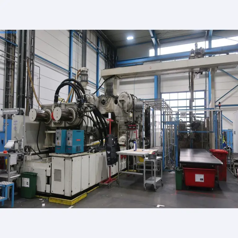 Machines en technische uitrusting op het gebied van kunststof spuitgieten (1600 - 23000 kN)-1