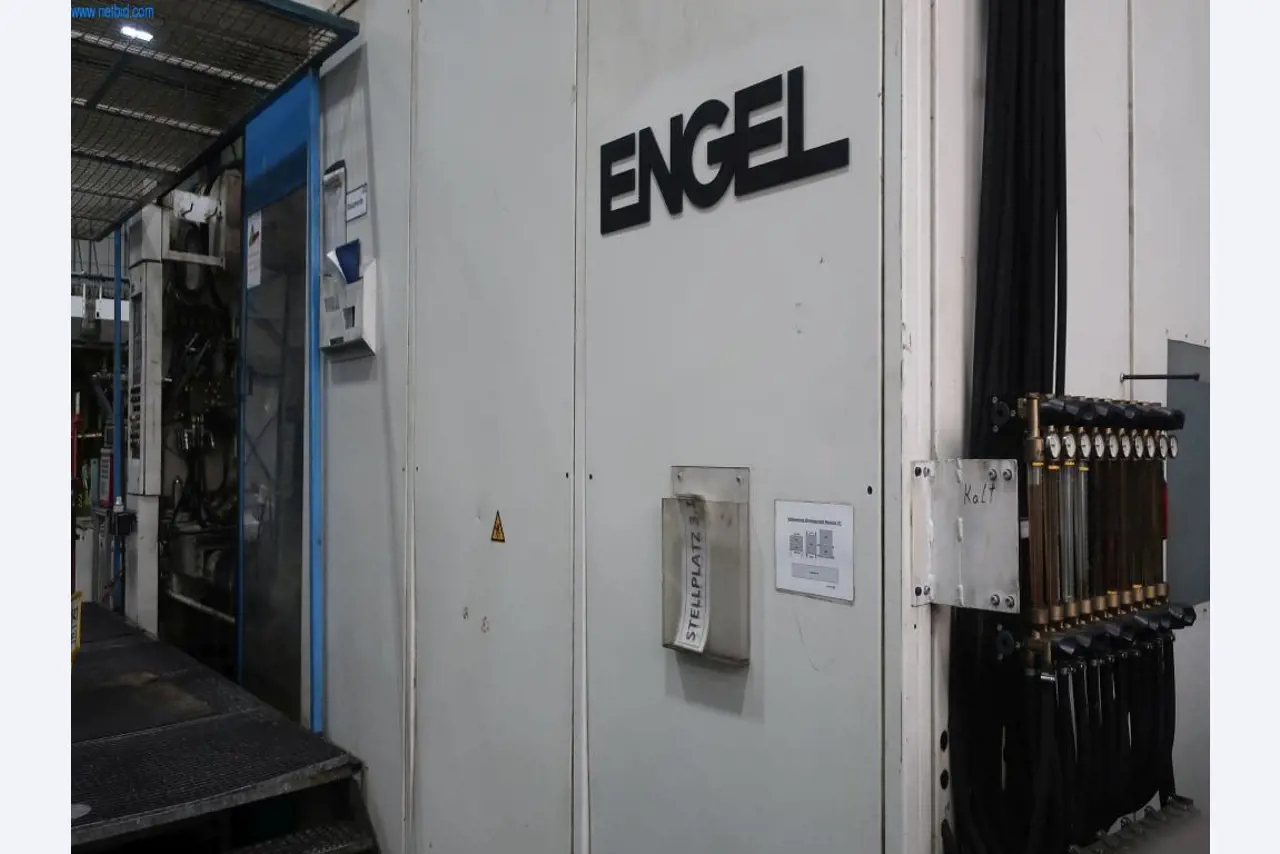 Machines en technische uitrusting op het gebied van kunststof spuitgieten (1600 - 23000 kN)-3