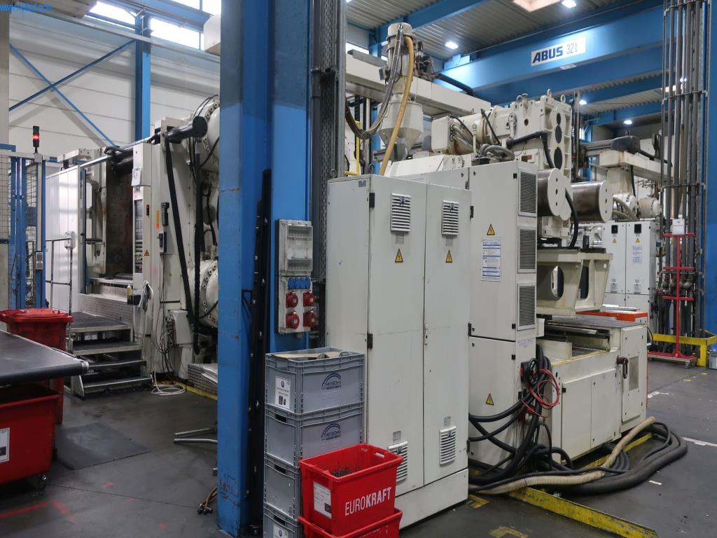 Máquinas y equipos técnicos en el ámbito del moldeo por inyección de plásticos (1600 - 23000 kN)-2
