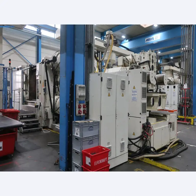 Máquinas y equipos técnicos en el ámbito del moldeo por inyección de plásticos (1600 - 23000 kN)-2