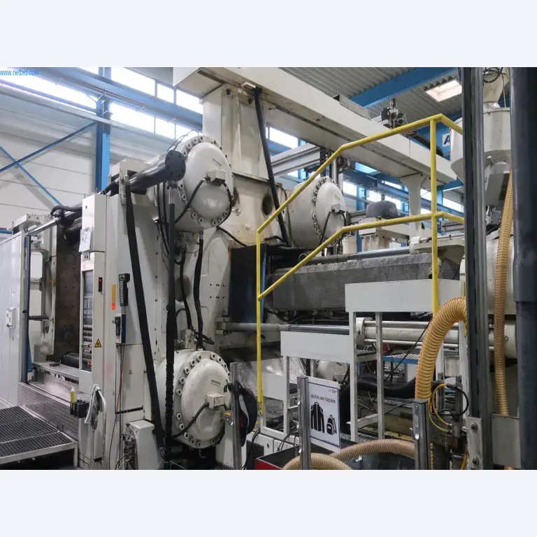 Máquinas y equipos técnicos en el ámbito del moldeo por inyección de plásticos (1600 - 23000 kN)-3
