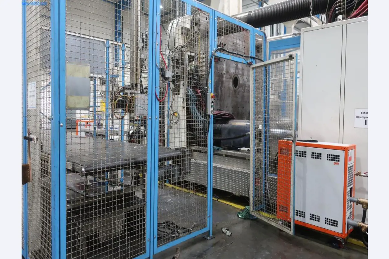 Máquinas y equipos técnicos en el ámbito del moldeo por inyección de plásticos (1600 - 23000 kN)-5