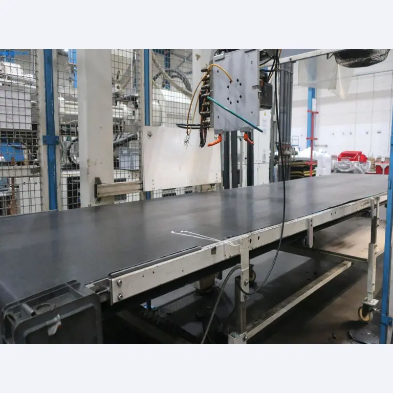 Máquinas y equipos técnicos en el ámbito del moldeo por inyección de plásticos (1600 - 23000 kN)-6