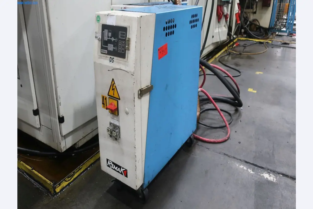 Máquinas y equipos técnicos en el ámbito del moldeo por inyección de plásticos (1600 - 23000 kN)-1