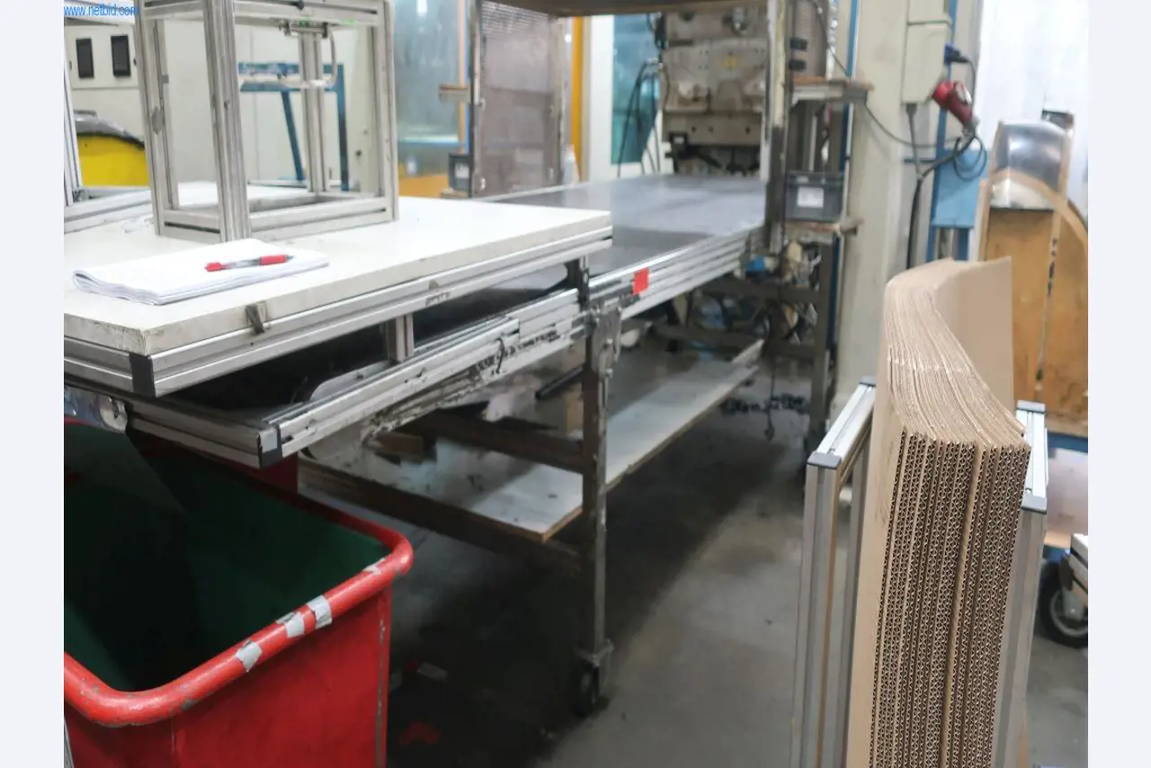 Máquinas y equipos técnicos en el ámbito del moldeo por inyección de plásticos (1600 - 23000 kN)-6