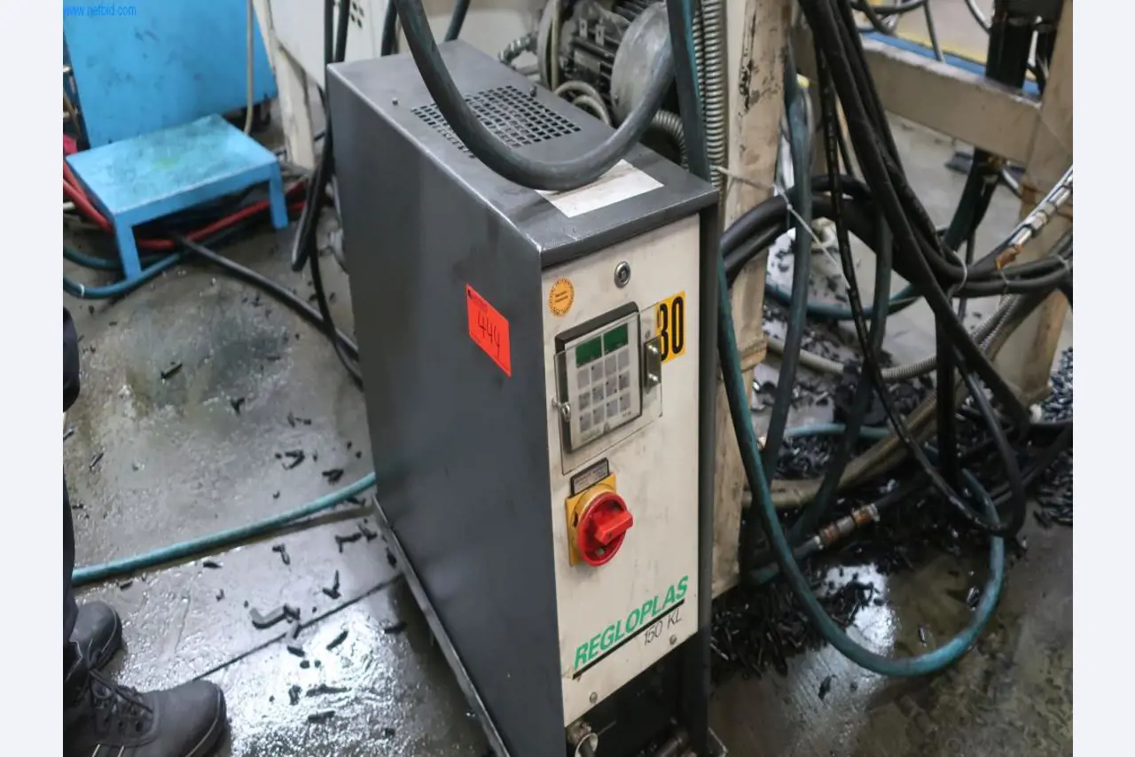 Máquinas y equipos técnicos en el ámbito del moldeo por inyección de plásticos (1600 - 23000 kN)-9