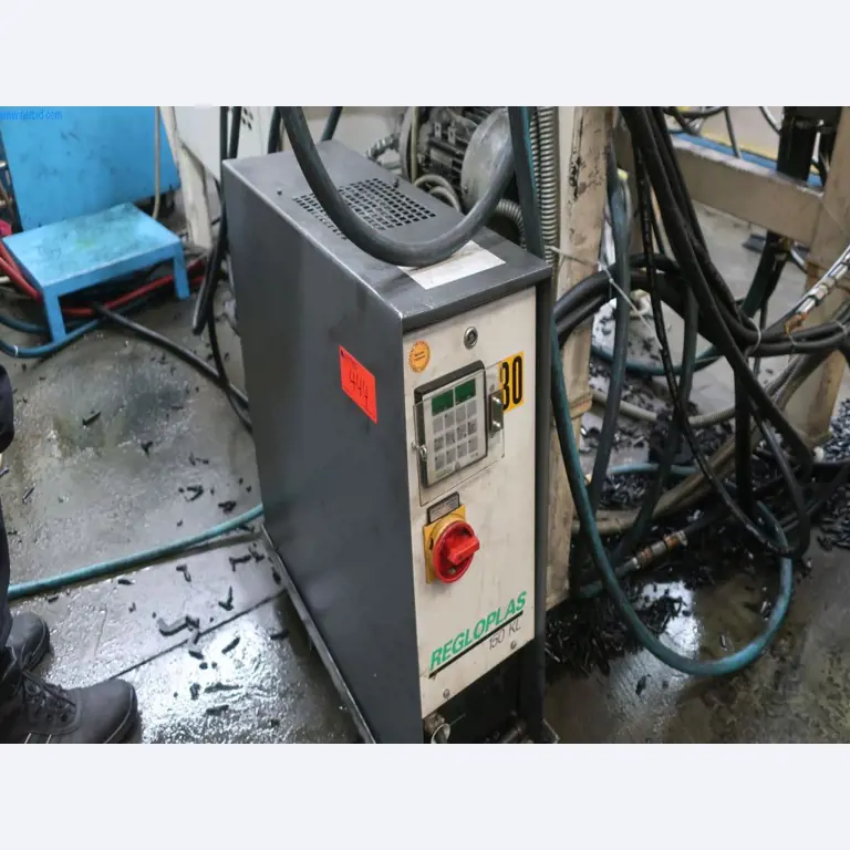 Máquinas y equipos técnicos en el ámbito del moldeo por inyección de plásticos (1600 - 23000 kN)-9