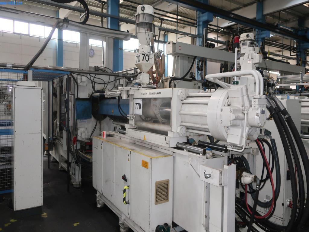 Machines and technical systems in the field of plastic injection molding (1600 - 23000 kN)-1