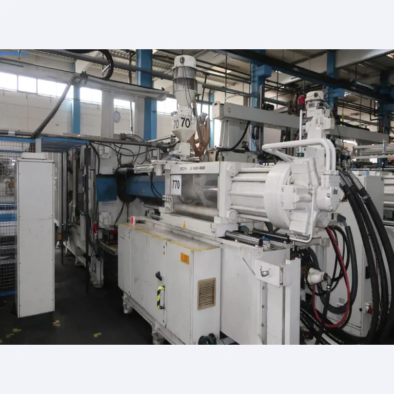 Máquinas e equipamento técnico no domínio da moldagem por injeção de plástico (1600 - 23000 kN)-1