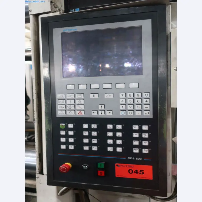 Máquinas e equipamento técnico no domínio da moldagem por injeção de plástico (1600 - 23000 kN)-4