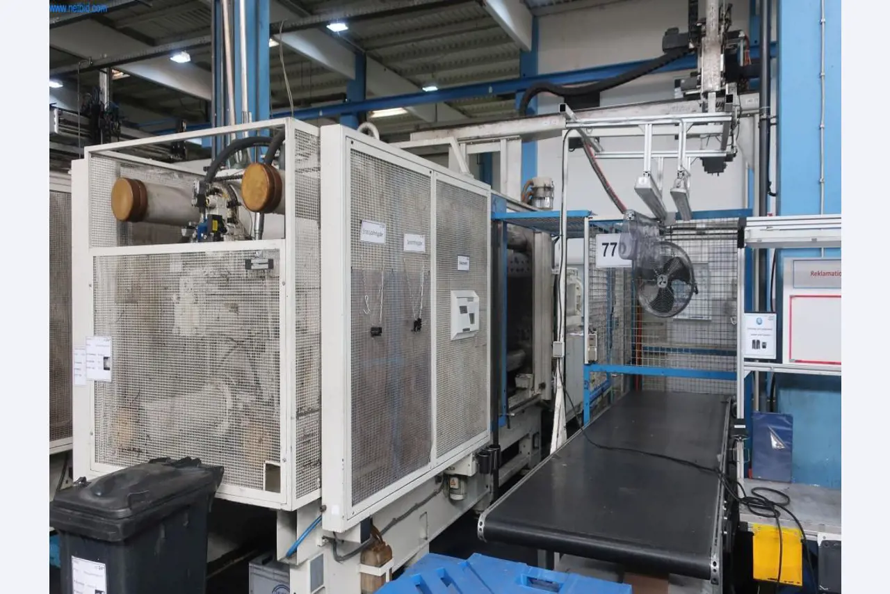 Máquinas e equipamento técnico no domínio da moldagem por injeção de plástico (1600 - 23000 kN)-5