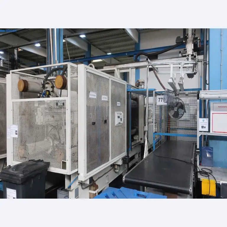 Máquinas e equipamento técnico no domínio da moldagem por injeção de plástico (1600 - 23000 kN)-5