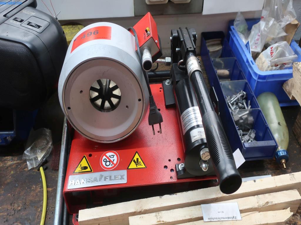 Máquinas y equipos técnicos en el ámbito del moldeo por inyección de plásticos (1600 - 23000 kN)-1