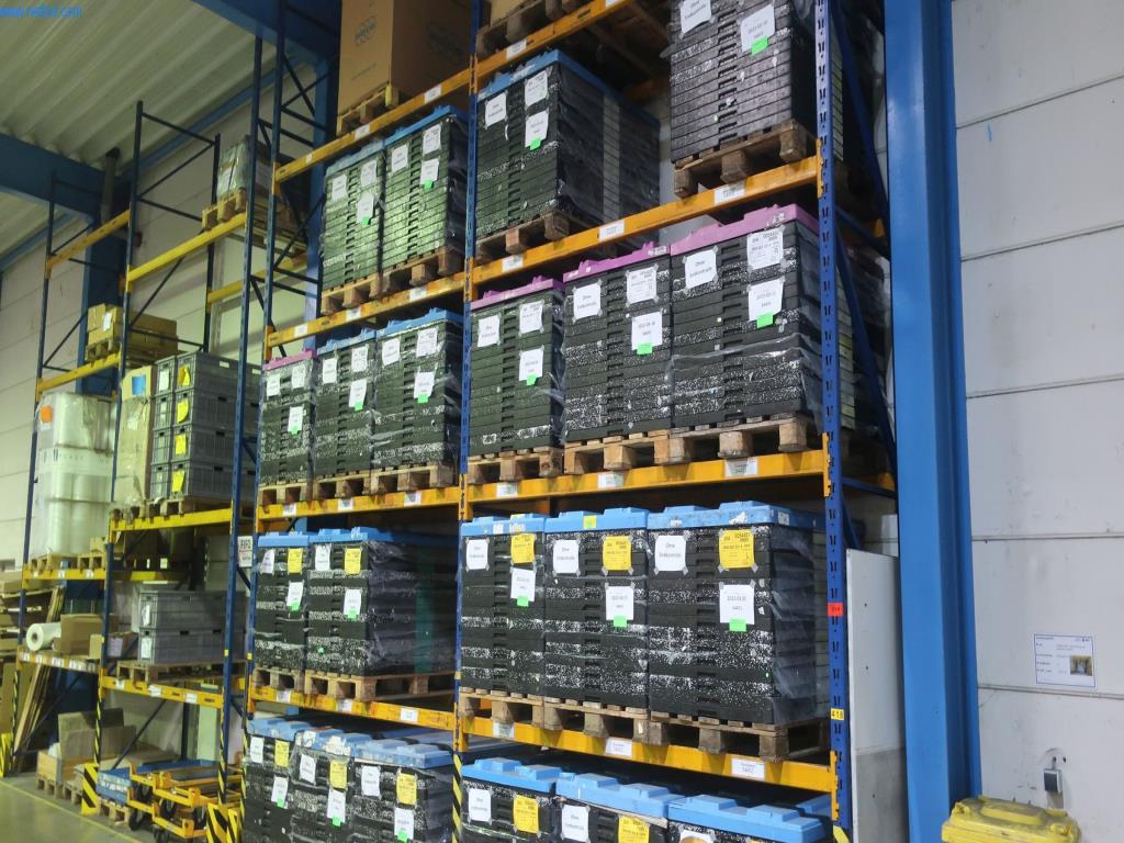 Maszyny i urządzenia techniczne w dziedzinie formowania wtryskowego tworzyw sztucznych (1600 - 23000 kN)-1