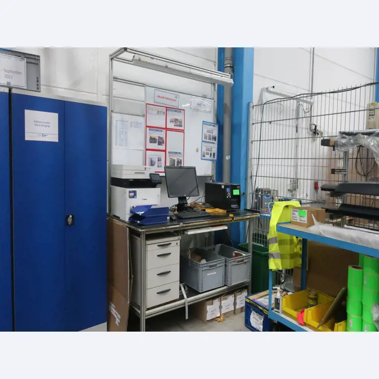 Máquinas y equipos técnicos en el ámbito del moldeo por inyección de plásticos (1600 - 23000 kN)-1