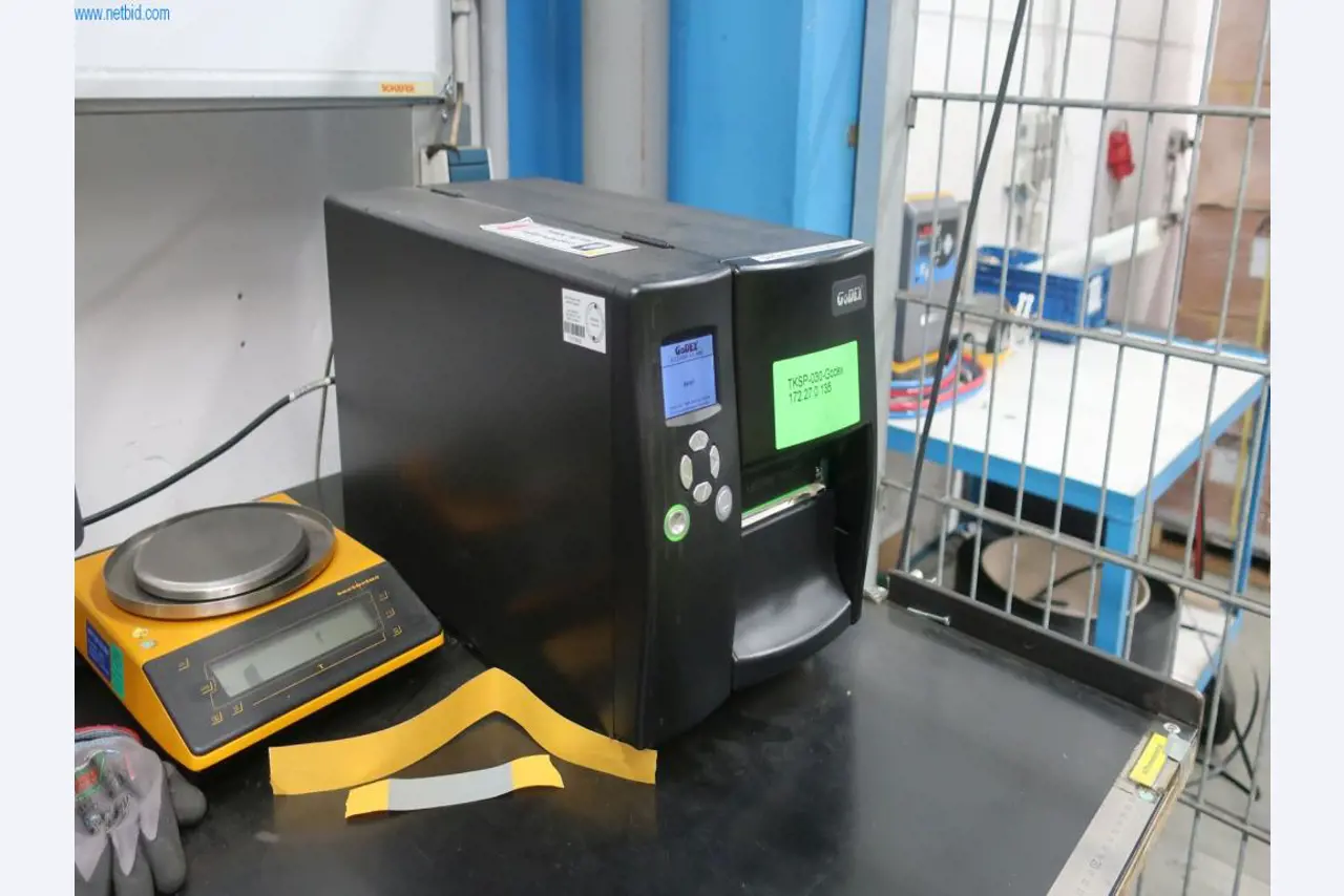 Máquinas y equipos técnicos en el ámbito del moldeo por inyección de plásticos (1600 - 23000 kN)-1