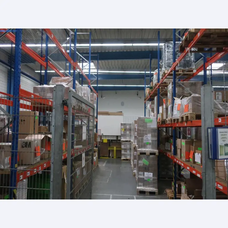 Stroje a technická zařízení v oblasti vstřikování plastů (1600 - 23000 kN)-1