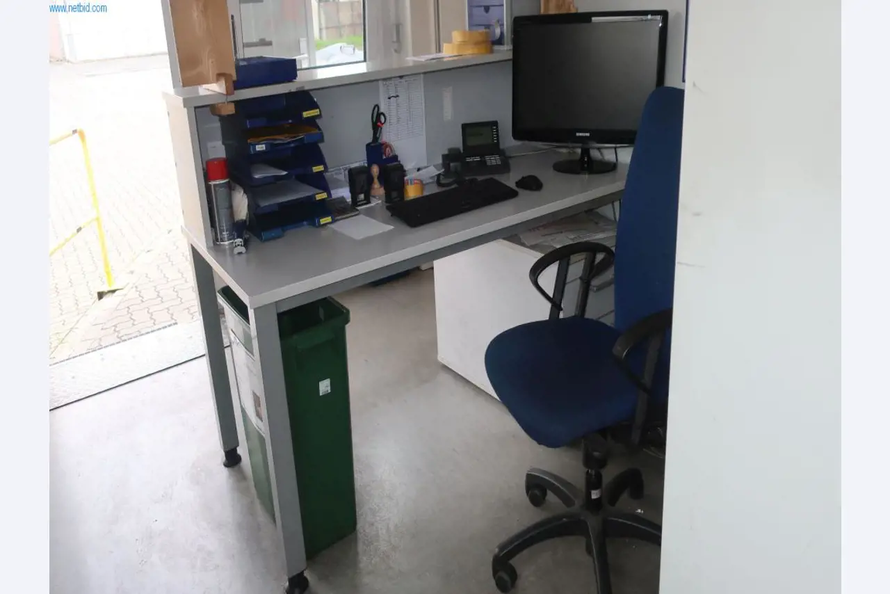 Máquinas y equipos técnicos en el ámbito del moldeo por inyección de plásticos (1600 - 23000 kN)-1