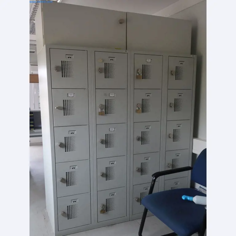 Máquinas y equipos técnicos en el ámbito del moldeo por inyección de plásticos (1600 - 23000 kN)-2