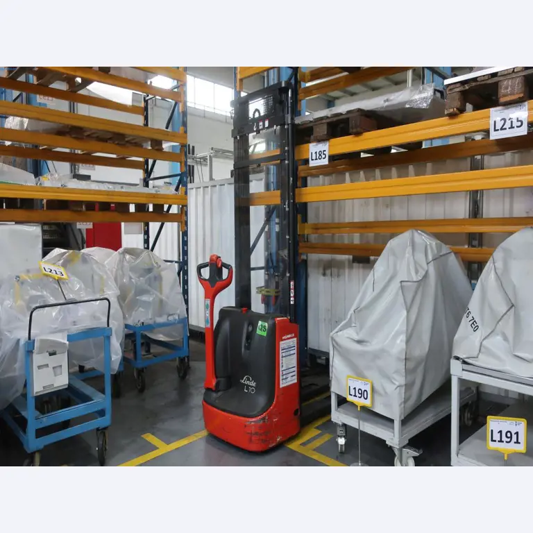 Machines en technische uitrusting op het gebied van kunststof spuitgieten (1600 - 23000 kN)-1