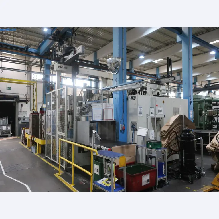 Machines et installations techniques du secteur de l'injection plastique (1600 - 23000 kN)-1