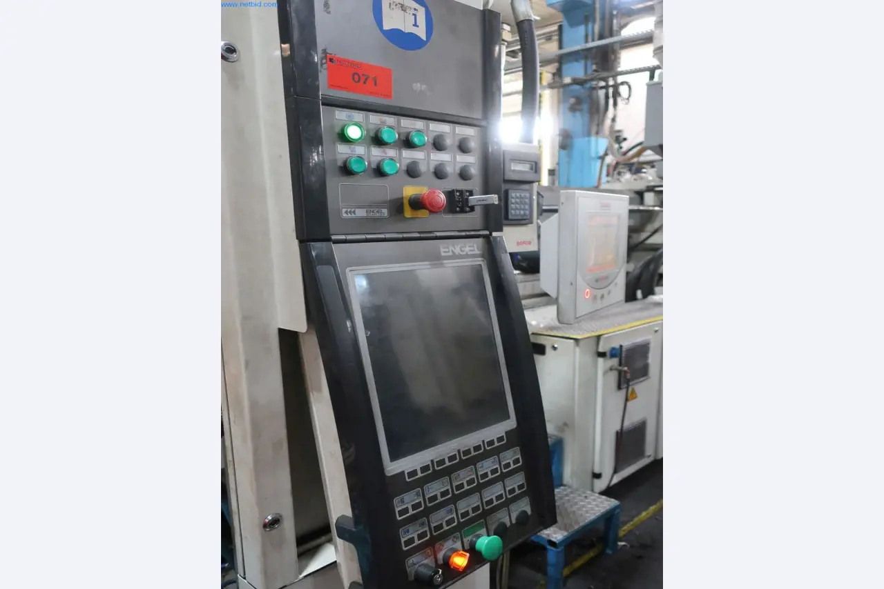 Machines et installations techniques du secteur de l'injection plastique (1600 - 23000 kN)-5