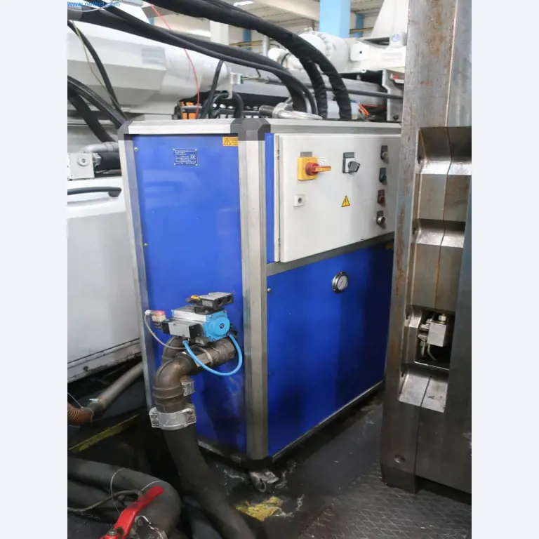 Machines et installations techniques du secteur de l'injection plastique (1600 - 23000 kN)-6