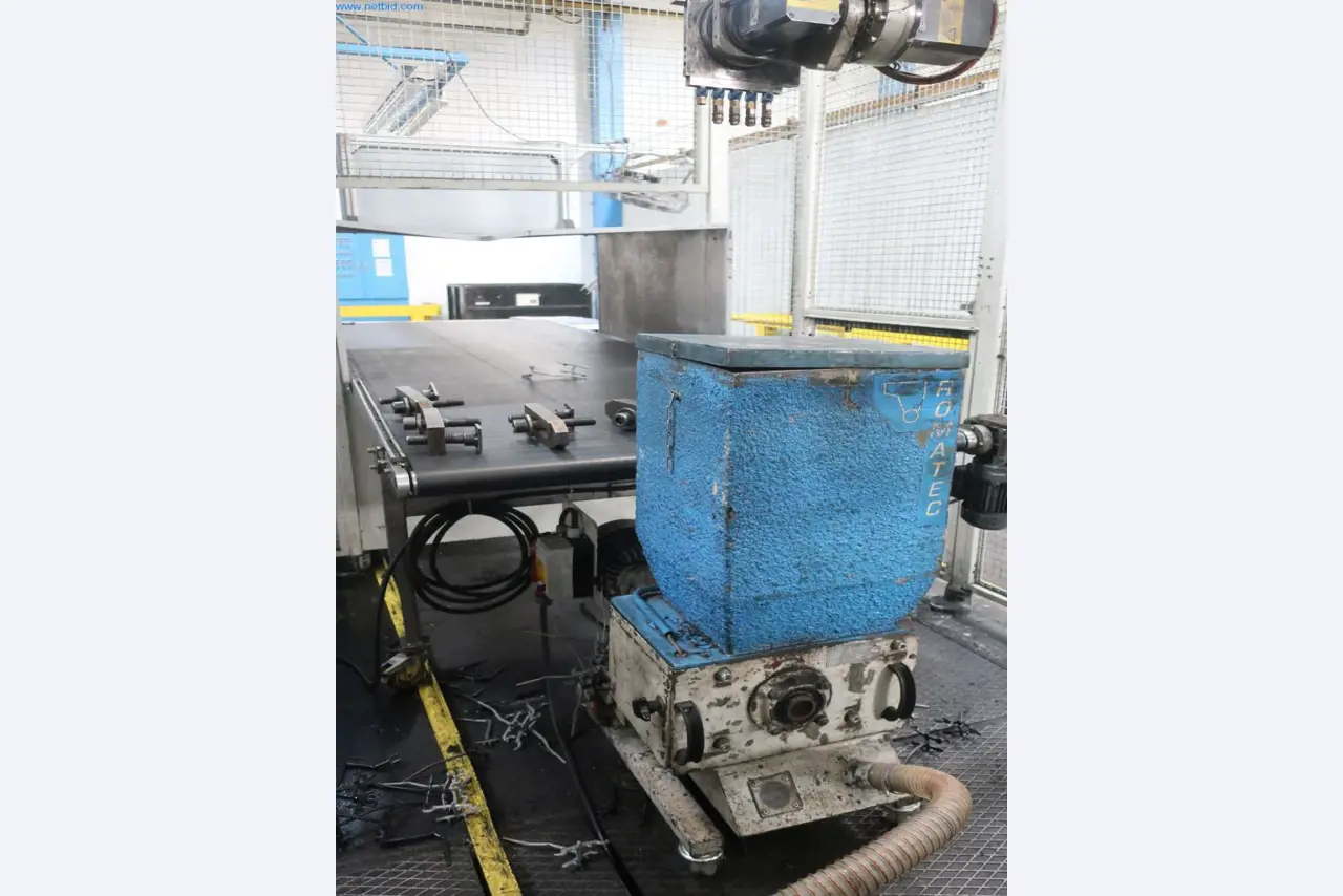 Machines et installations techniques du secteur de l'injection plastique (1600 - 23000 kN)-7