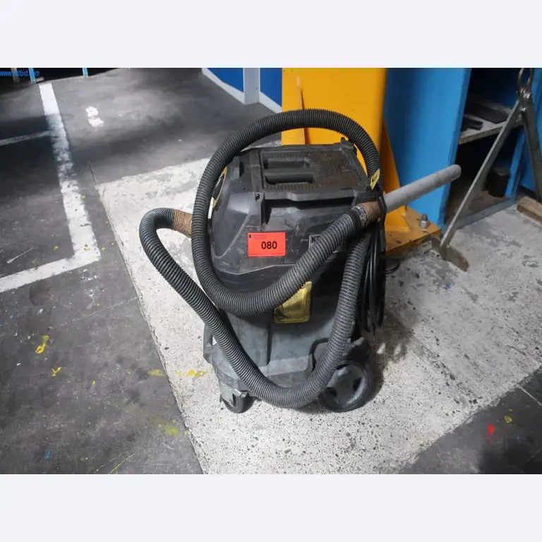 Máquinas y equipos técnicos en el ámbito del moldeo por inyección de plásticos (1600 - 23000 kN)-1