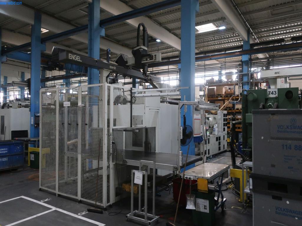 Maschinen und technische Anlagen aus dem Bereich Kunststoffspritzguss (1600 - 23000 kN)-2