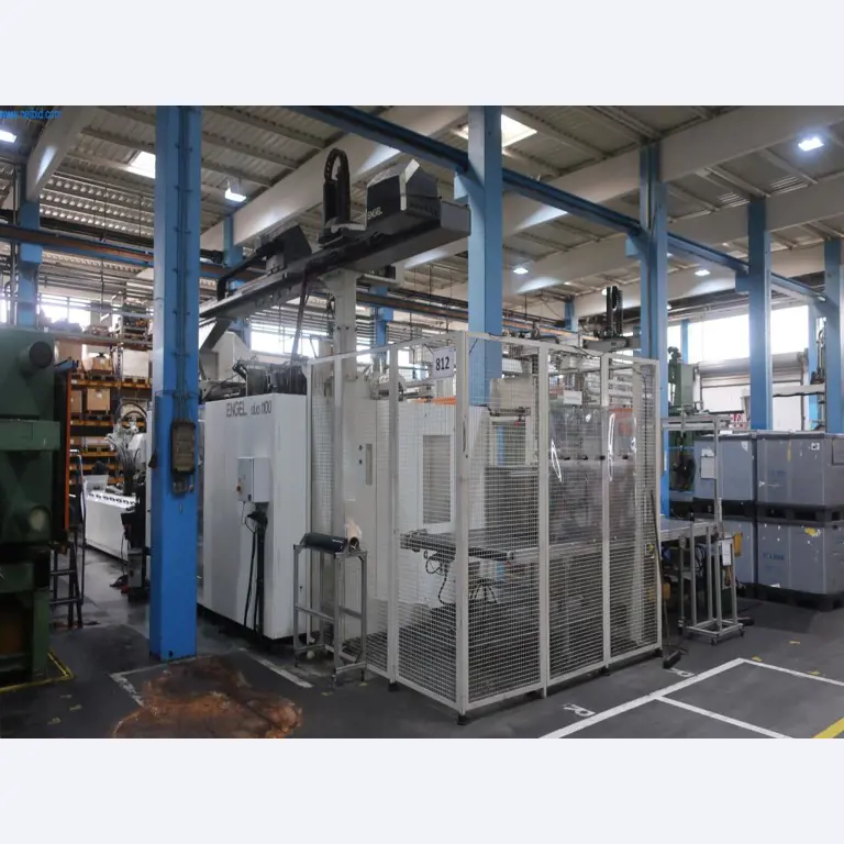 Máquinas y equipos técnicos en el ámbito del moldeo por inyección de plásticos (1600 - 23000 kN)-3