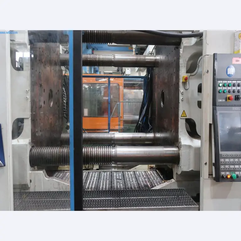 Máquinas y equipos técnicos en el ámbito del moldeo por inyección de plásticos (1600 - 23000 kN)-4