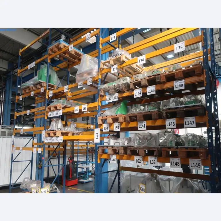 Stroje a technická zařízení v oblasti vstřikování plastů (1600 - 23000 kN)-1