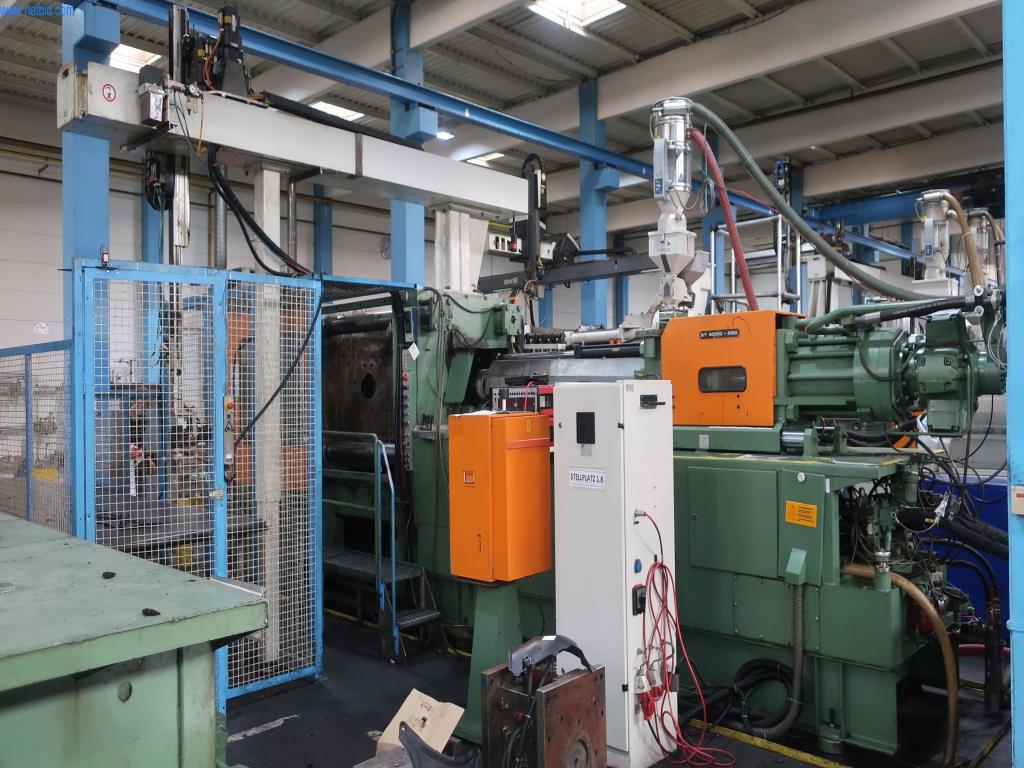 Stroji in tehnična oprema na področju brizganja plastike (1600 - 23000 kN)-3