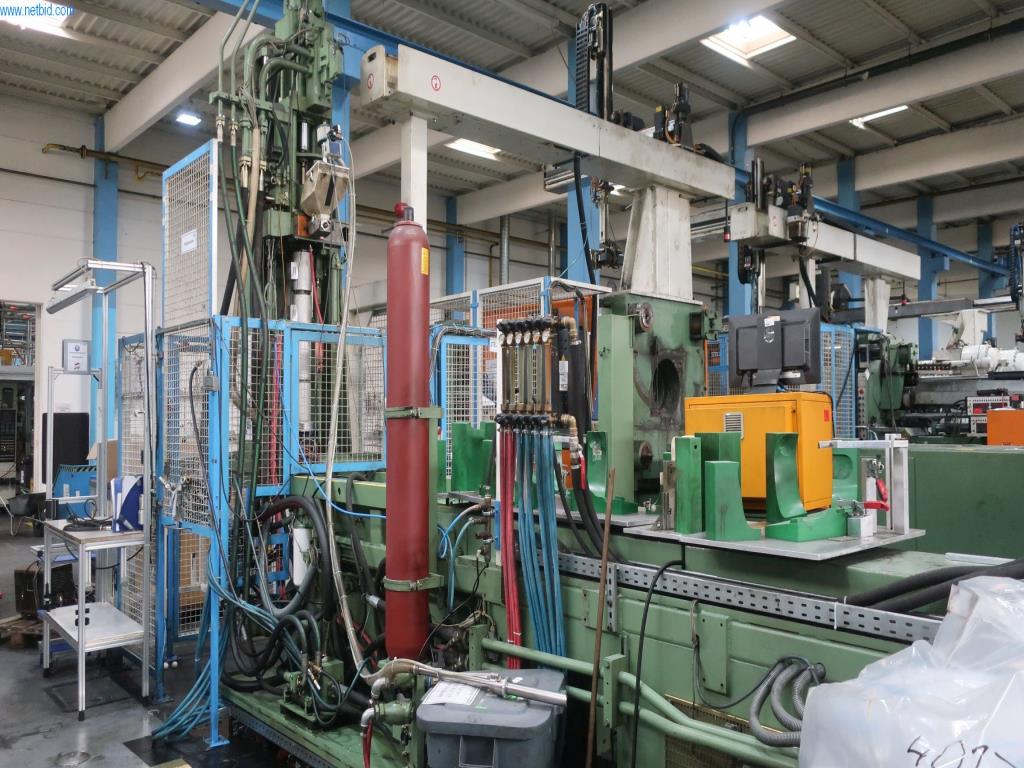 Máquinas e equipamento técnico no domínio da moldagem por injeção de plástico (1600 - 23000 kN)-2