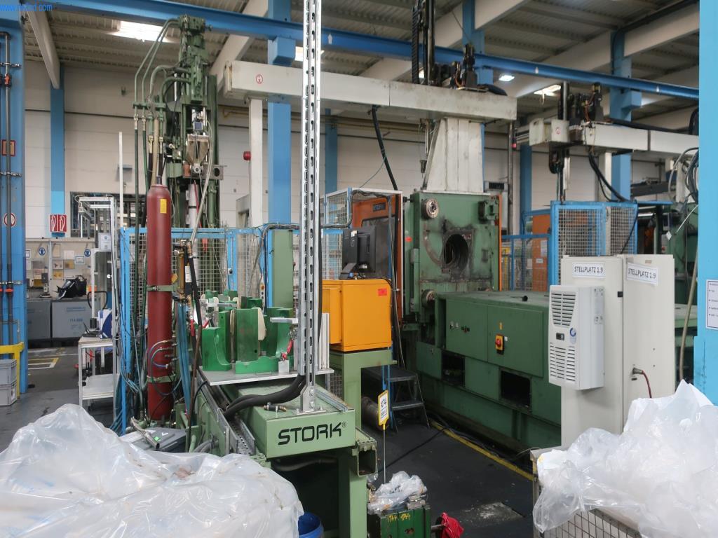 Máquinas e equipamento técnico no domínio da moldagem por injeção de plástico (1600 - 23000 kN)-6