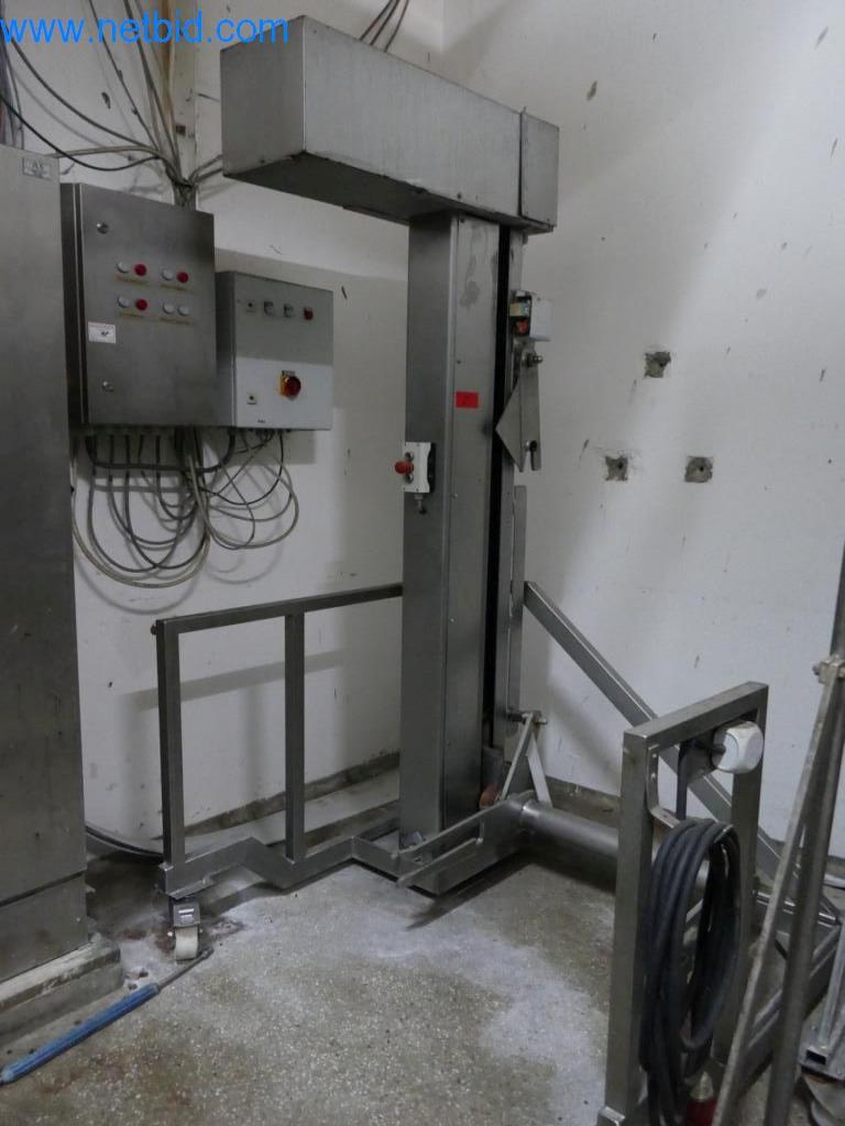 Estación de extracción de sangre de un matadero-5