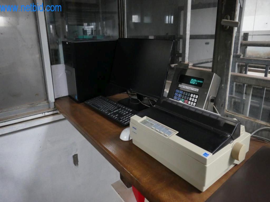 Estación de extracción de sangre de un matadero-5