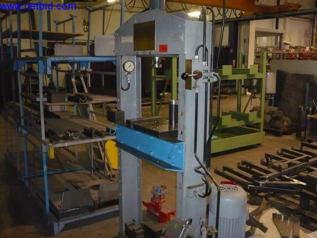 Machinery vehicle construction-1