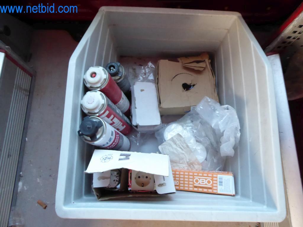 Stroje a vozidla z odvětví elektroinstalace a fotovoltaiky-14